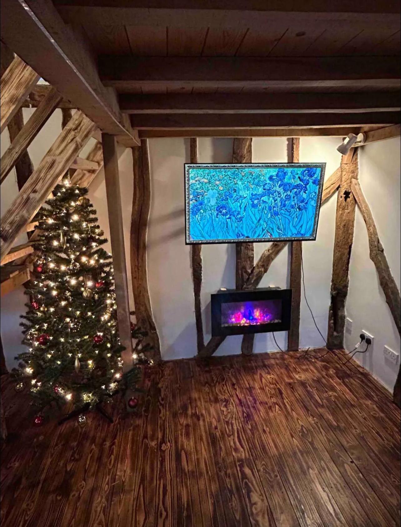 Cozy Cottage With Hot Tub! 卡德纳姆 外观 照片