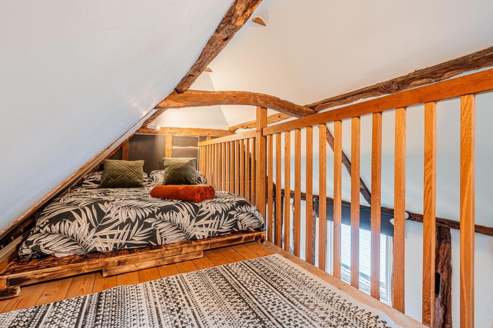 Cozy Cottage With Hot Tub! 卡德纳姆 外观 照片